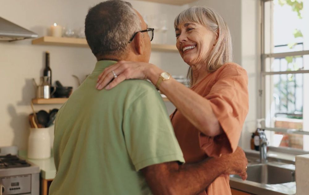 En las parejas mayores de 50 años su satisfacción vital aumenta por un pequeño detalle.
