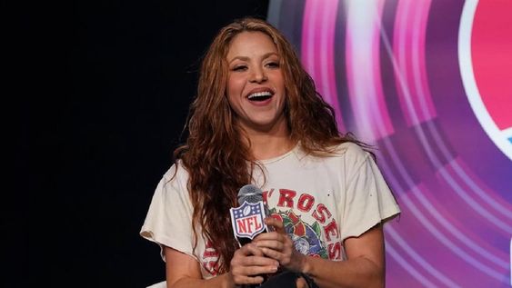 ¿Desarreglada? Shakira repitió blusa y algunos la cuestionaron por reciclar