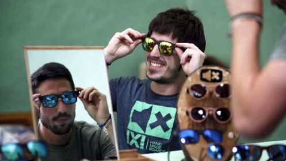 ¿Cómo reconocer un buen par de anteojos de sol?