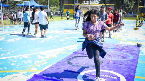 Las propuestas se dictarán en los polideportivos municipales Poliguay, Nicolino Locche, Quino, Centro Cívico Puente de Hierro y Estación Saludable, y otros dispositivos barriales, con una amplia oferta de disciplinas para todas las edades.
