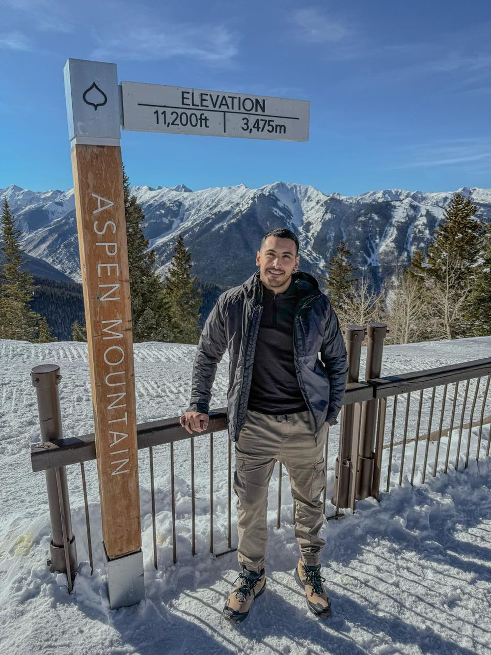 El periodista de Los Andes, Nicolás Nicolli, en su recorrida por Aspen Mountain
