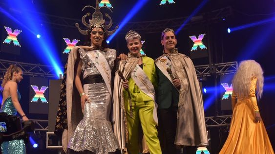 Vendimia para todos 2023. Frazzu, Reina Drag, Rocío García, nueva Reina del género femenino y Pablo Schiaroli, el Rey. Fotos Gentileza FPT