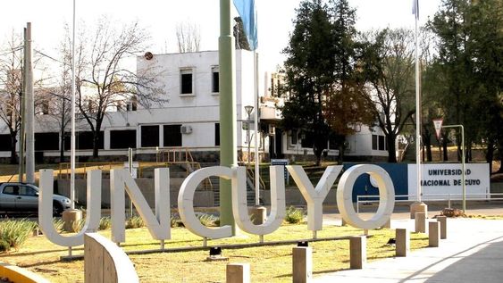 Universidad  es futuro