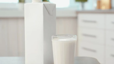 Recicla las cajas de leche vacías y conviértelas en un hermoso objeto para tu casa