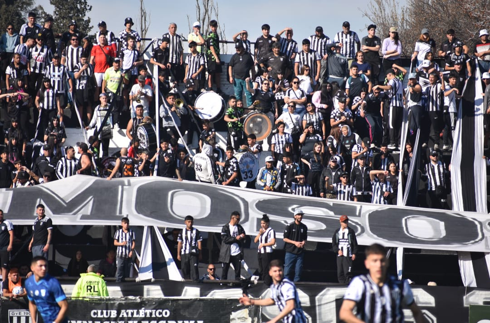 The Victor Legrotagie stadium had a good turnout, despite the defeat.