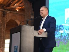 Diego Costarelli, intendente de Godoy Cruz, durante el discurso en Bodegas de Argentina.