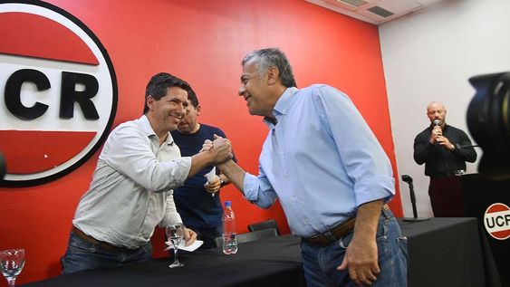 En el comité UCR de Mendoza,asumieron las nuevas autoridades.Alfredo Cornejo Gobernador de Mendozaestuvo en el acto RadicalFoto: José Gutierrez / Los Andes