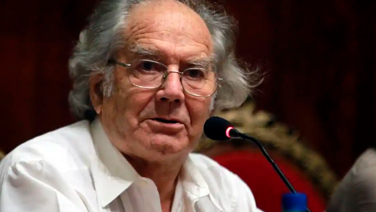 El Nobel de la Paz Pérez Esquivel inició un ayuno en Plaza de Mayo contra las políticas de Milei