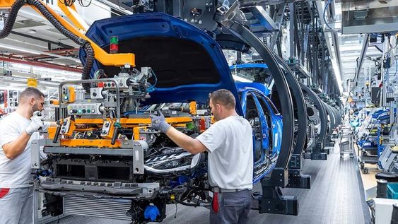 Según los últimos datos difundidos por la Asociación de Fábricas de Automotores (Adefa), la producción de vehículos en el país fue de de 43.159 unidades, un 29,4 % menos respecto del mismo mes del año pasado. Foto: web.