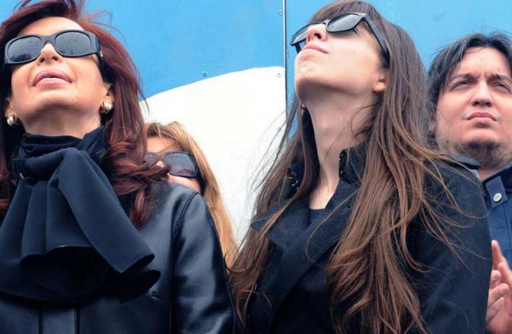 Cristina Fernández fue sobreseída por dos jueces socios de la corrupción, con lo cual el robo del siglo se va ratificando como la consecuencia de un crimen perfecto.