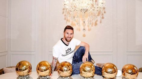 Lionel Messi y sus siete balones de oro. Este año, quedó afuera de la competencia. / Gentileza.