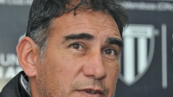 Dario Alaniz, DT que conoce de ascensos a la Primera Nacional, es el nuevo entrenador de Huracán Las Heras