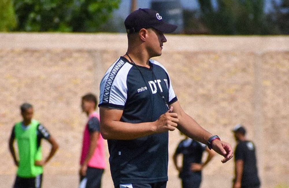 En la mañana de hoy, el Lobo hizo una de sus últimas prácticas de cara al encuentro del lunes. El entrenador, Ezequiel Medrán, aún no definió el equipo.