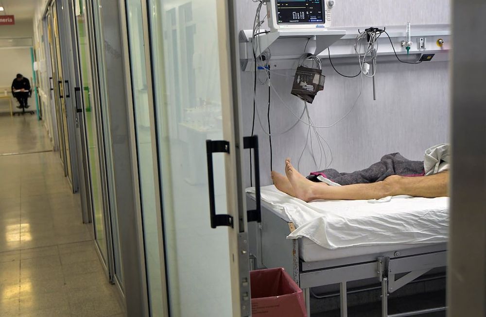 Hospital Central . La curva epidemiológica del COVID-19 en Mendoza y la de los fallecidos, bajaron considerablemente en las últimas semanas.Foto: Orlando Pelichotti