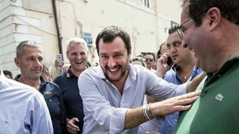 Crece la movida “antivacunas” en Italia y causa un sismo político