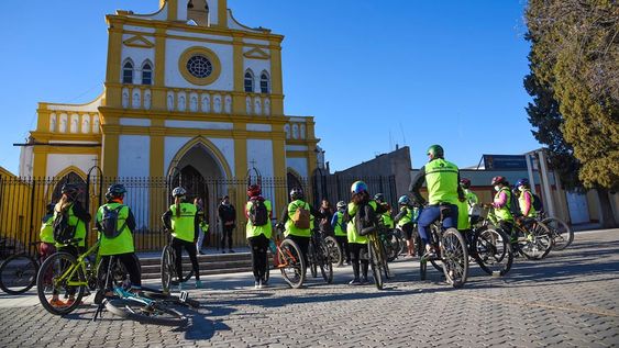 Un paseo en bici para conocer la historia, los artistas y los productores agrícolas de Guaymallén