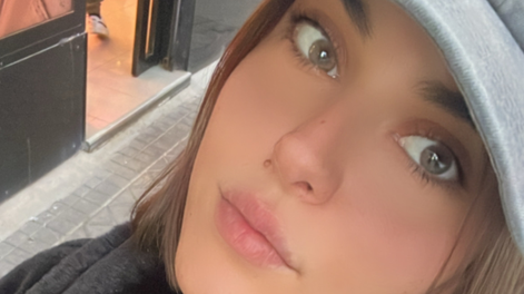 La mendocina que quiere ganar el Mundial de Oratoria con su video sobre explotación infantil en streaming. Foto: Gentileza Julia Barbeito.