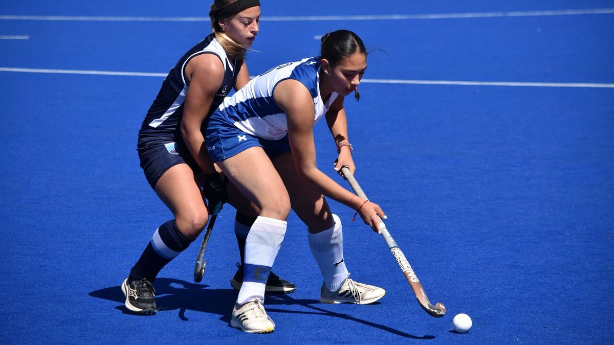 Jenny Popach exudes a seductive charm