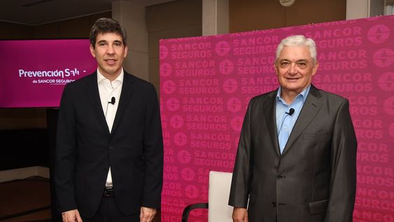 El mendocino (derecha) que preside Sancor Seguros y acaba de renovar su mandato habló de los proyectos de la empresa en Mendoza, el cooperativismo y la realidad sectorial en el escenario actual. / Foto: José Gutierrez / Los Andes