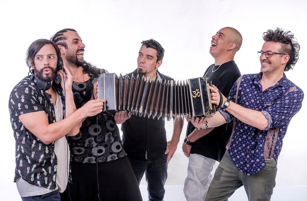 Tango Beat estrena su último clip Partida gris.