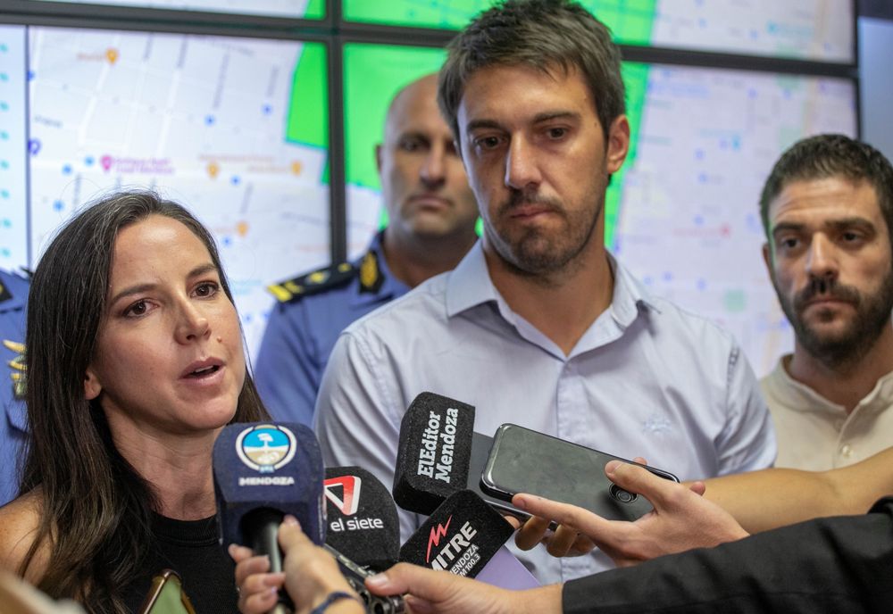 La ministra de Seguridad, Mercedes Rus, y el subsecretario de de Tecnología Aplicada a la Seguridad, Leandro Biskupovich, presentaron el nuevo sistema.