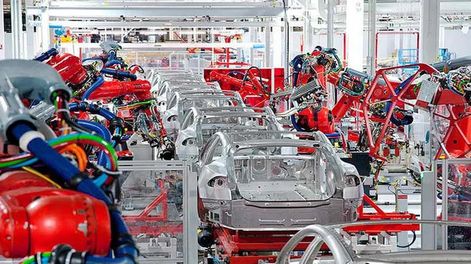 Caen las ventas de autos eléctricos a nivel mundial y la industria no sabe si cumplirá con sus metas. Foto: iProUP