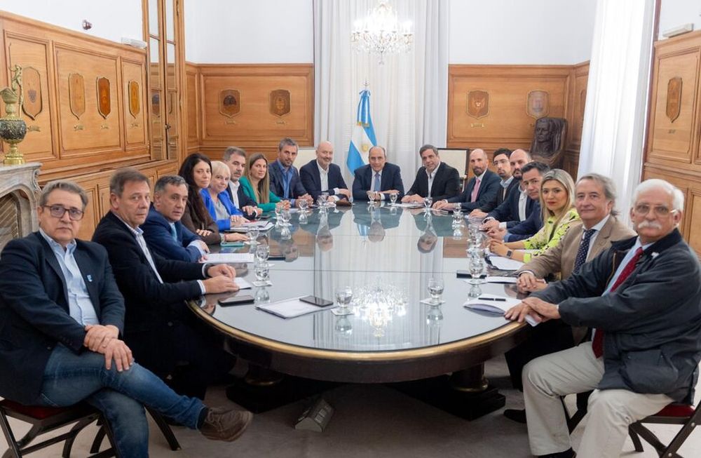 Reunión de Guillermo Francos con diputados de La Libertad Avanza
