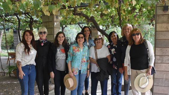 Belén Labarba, Fátima Villagra, Romina Pérez, Cristina Pandolfi, Valeria Basualdo, Graciela Santamaría, Geysi García, Margarita Viel y Nancy Lopez. PH Eduardo Dolengiewich