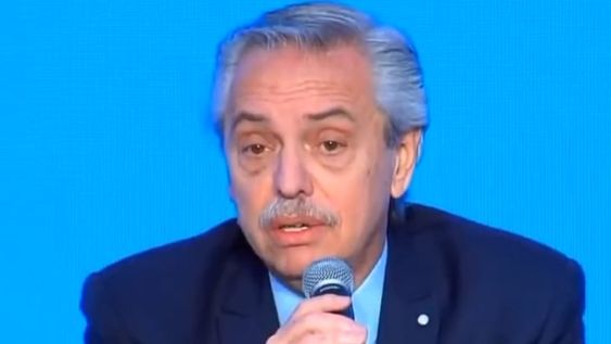 Alberto Fernández manifestó su pedido luego de que el presidente libertario viajara a Bahía Blanca