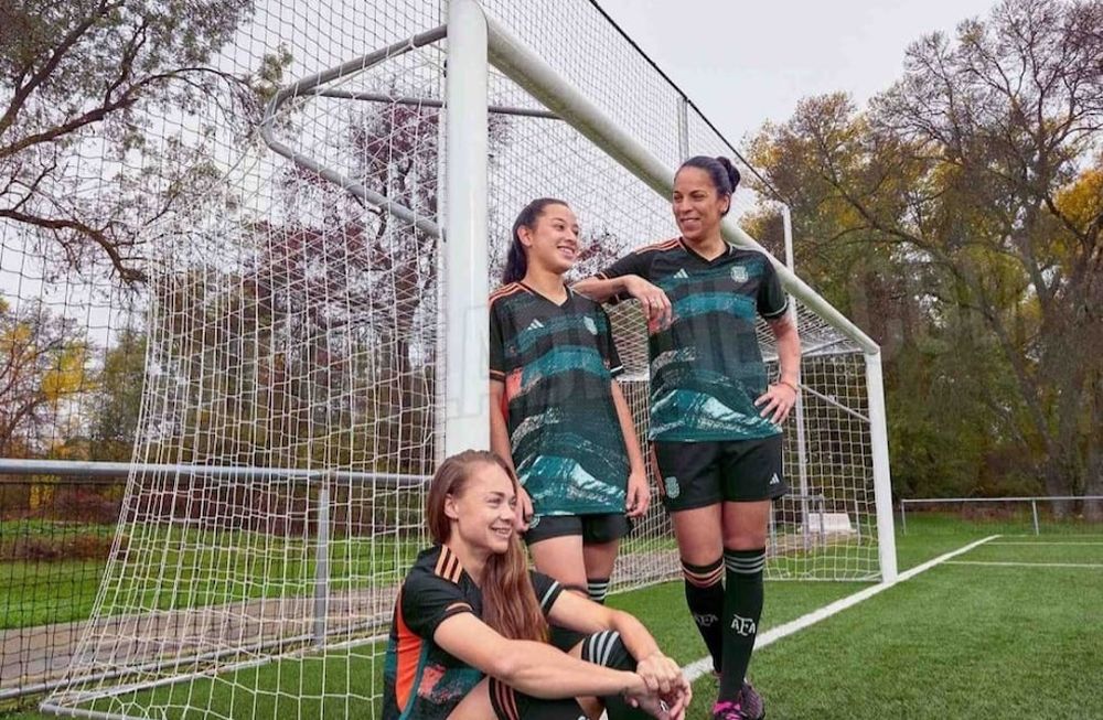 Se filtró la nueva camiseta de la Selección Argentina femenina.