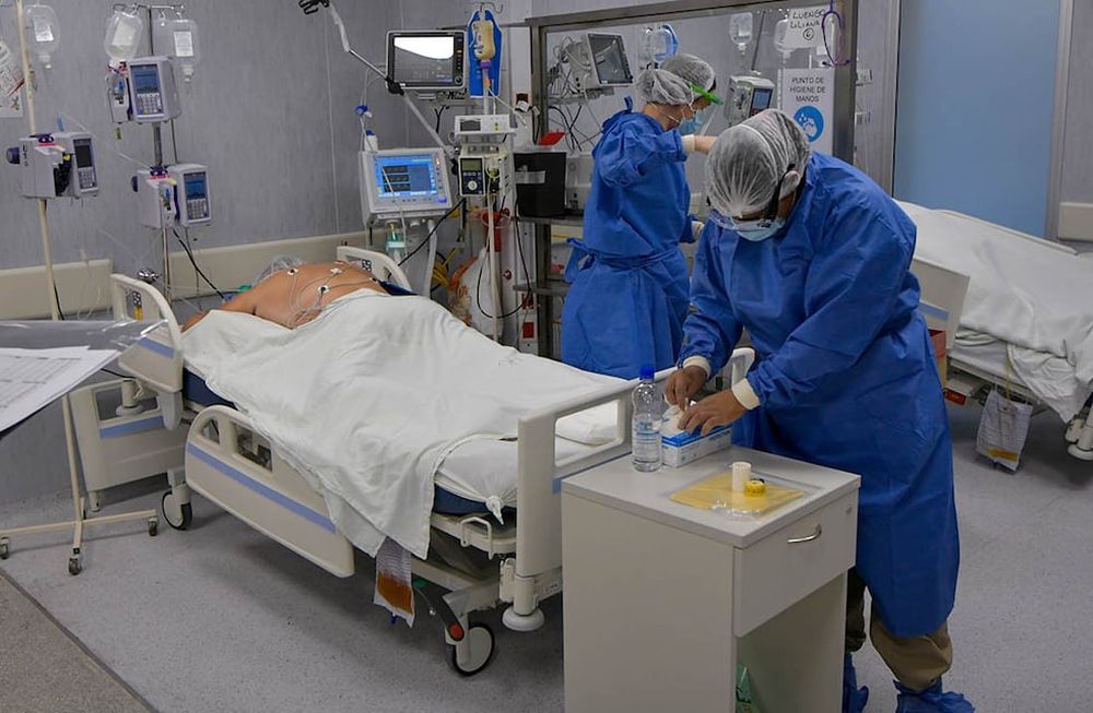 Nueva Unidad de Terapia Intensiva en el Hospital Central con pacientes con Covid-19 positivo. Foto: Orlando Pelichotti / Los Andes
