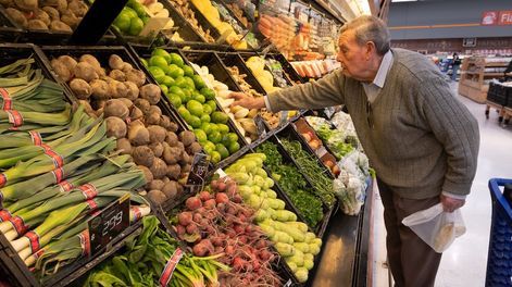 Argentina sigue teniendo la cifra más alta de inflación anual. - Foto: Ignacio Blanco / Los Andes