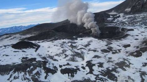 Tras la alerta amarilla emitida debido al incremento de la actividad sísmica y la emisión de gases en el volcán Planchón Peteroa, ubicado en el departamento de Malargüe, Defensa Civil de Mendoza puso en marcha un operativo coordinado