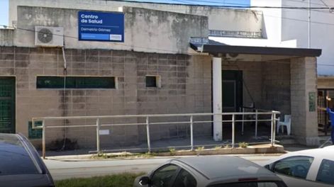 El abuelo del menor lo llevó al Centro de Salud Demetrio Gómez, donde el personal sanitario realizó maniobras de reanimación, pero no funcionó. Gentileza: La Capital.