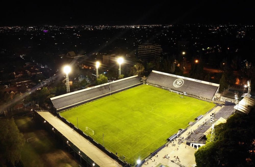 Independiente se sumó al homenaje al 10. / Gentileza: Osvaldo Gagliardi