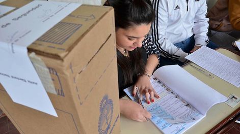 ¿Por qué tomarse la molestia de hacer elecciones? - Por Adam  Przeworski