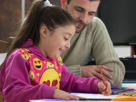 Un informe nacional dio cuenta de que solo la mitad de los alumnos llega al final de la primaria en el tiempo esperado y con conocimientos satisfactorios en lengua y matemática.