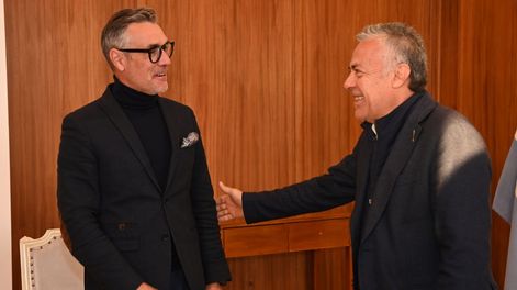 Alfredo Cornejo y Rodolphe Lameyse se reunieron en Casa de Gobierno para coordinar detalles del evento.