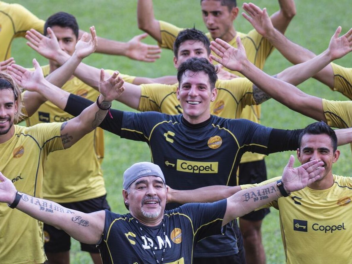 El show de Maradona en su primera práctica como DT de Dorados de México