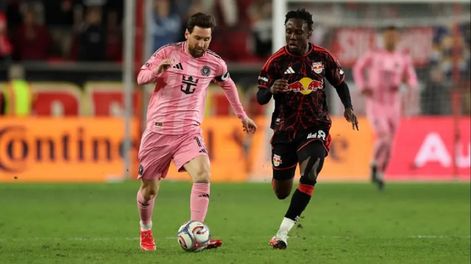 Lionel Messi ingresó en el complemento, pero no pudo evitar la derrota de Inter Miami por 2-0 ante New York Red Bulls en la MLS.