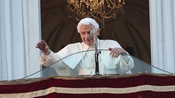 Con dedicación siguió sirviendo a la causa de su Iglesia en el cargo sin precedentes de Papa emérito con humildad y serenidad, expresó el mandatario Italiano. BENEDICTO XVI. (Archivo).