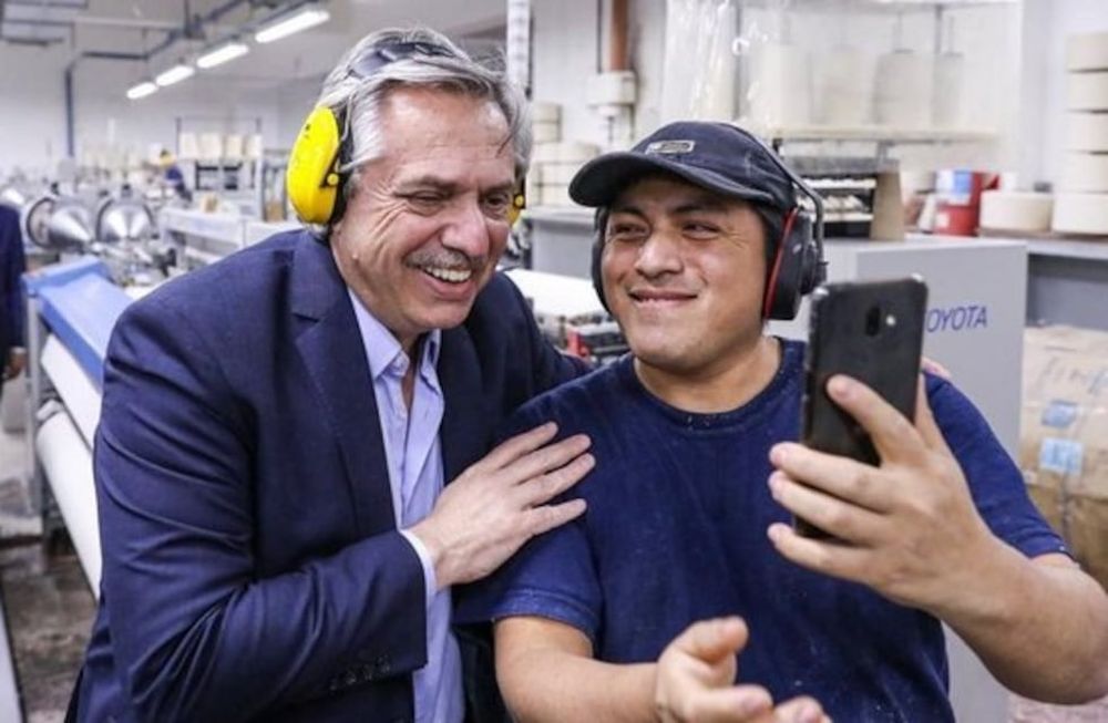 El presidente Alberto Fernández pidió hoy que se mire la película entera y que se recuerde que su gobierno nunca estuvo ausente de las necesidades del sector.