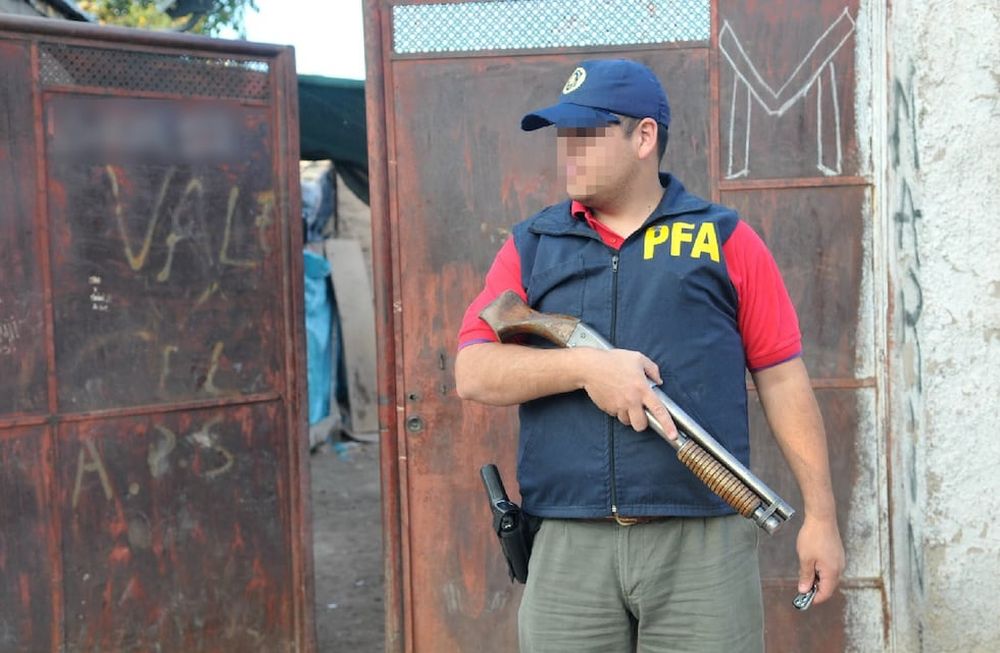 Cuatro efectivos de la Unidad Investigativa Departamental de Ciudad quedaron detenidos acusados de quedarse con droga incautada en un operativo por parte de la Policía Federal. - Archivo / Los Andes