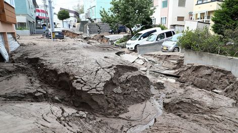 Japón: después del peor tifón en medio siglo un terremoto sacudió al país y hay 9 muertos