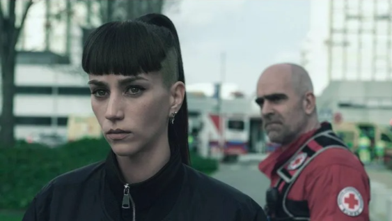 La inquietante serie de Netflix sobre un padre que descubre que su hija es nazi.