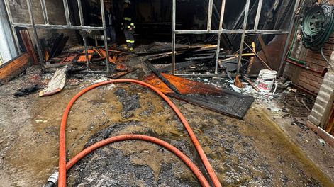 Bomberos controlaron un incendio en un aserradero de Godoy Cruz