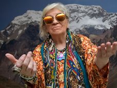 Azucena Agüero Blanch Hechicera, artista plástica y parasicóloga son unos de los títulos que conserva Azucena en su larga carrera. foto: Orlando Pelichotti