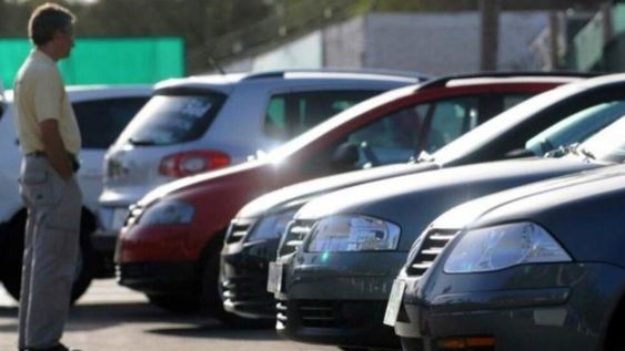 Por la escasez de autos 0 KM y la suba del blue, algunos usados aumentaron más del 50%