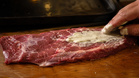 no es vinagre ni limon: que se le puede agregar a la carne antes de cocinarla para que quede mas tierna y sabrosa