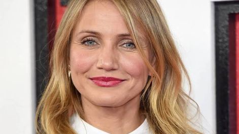 cameron diaz, actriz de 54 anos, sobre su alimentacion: hago dos desayunos: primero huevos, tostadas o palta...